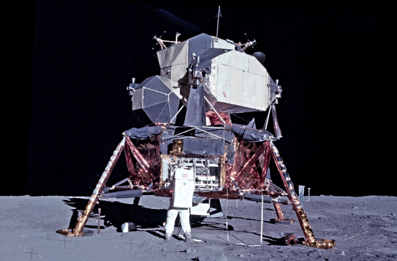 apollo moon lander